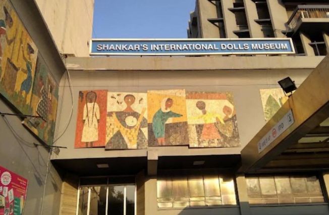 Dolls in Traditional Armenian Costumes were donated to the Shankar&rsquo;s International Dolls Museum in Delhi