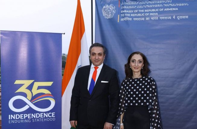 Հայաստանի Հանրապետության անկախության 35-րդ տարեդարձի կապակցությամբ կայացել է պաշտոնական ընդունելություն և Հայաստանի պետական կամերային նվագախմբի համերգաշար